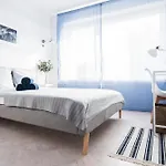 Przylesny Przy Dworcu Z Miejscem Postojowym Gdynia