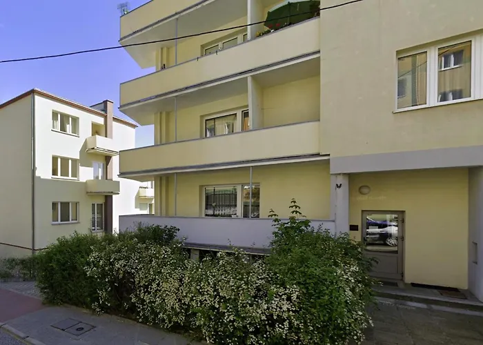 Przylesny Przy Dworcu Z Miejscem Postojowym Apartment