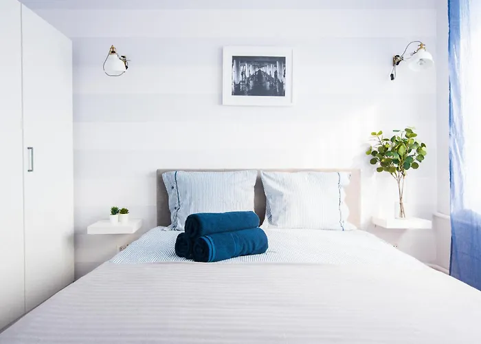 Przylesny Przy Dworcu Z Miejscem Postojowym Apartment